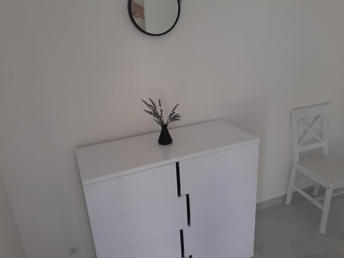 Apartmani Miletic Jelsa  Buitenkant foto