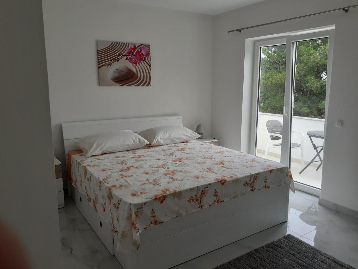 Apartmani Miletic Jelsa  Buitenkant foto