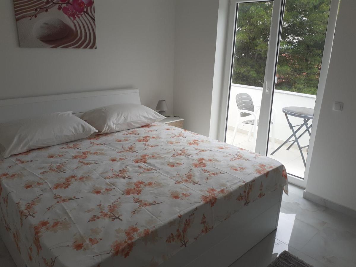 Apartmani Miletic Jelsa  Buitenkant foto