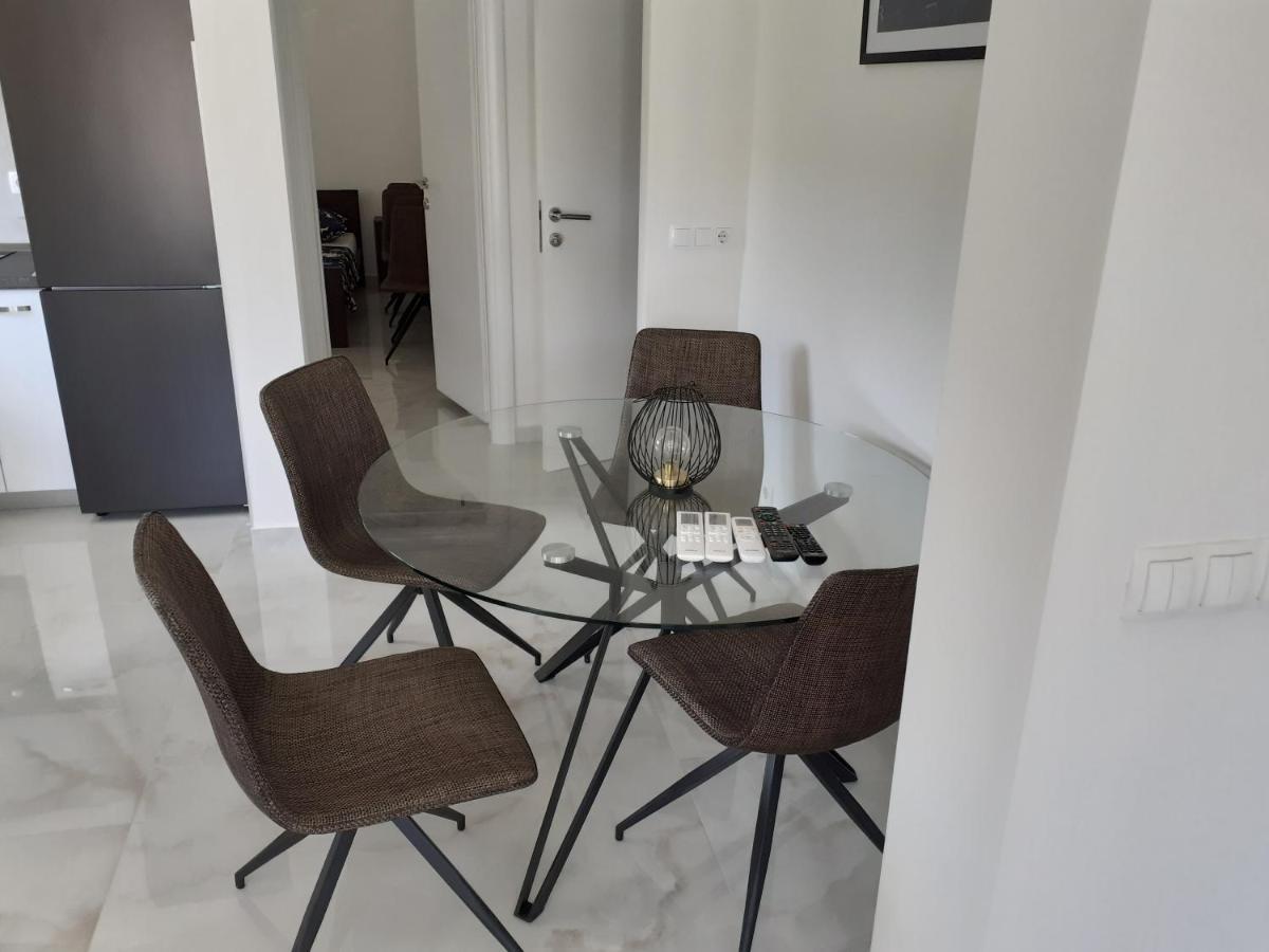 Apartmani Miletic Jelsa  Buitenkant foto