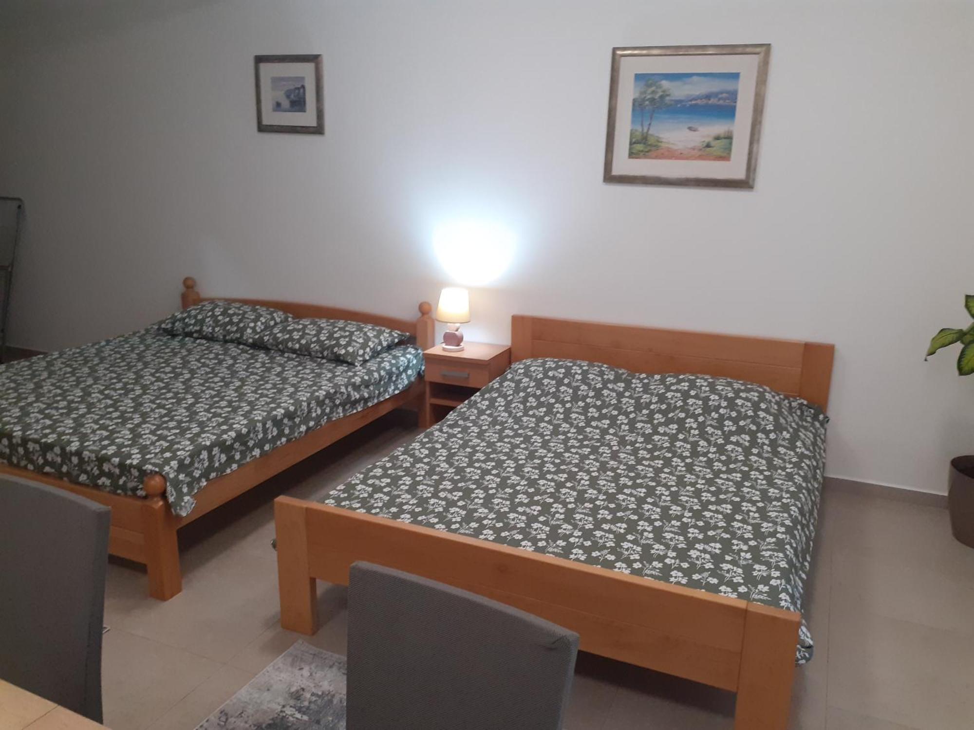 Apartmani Miletic Jelsa  Buitenkant foto