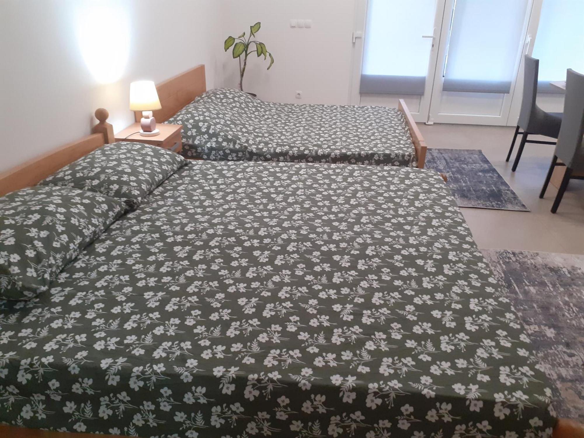 Apartmani Miletic Jelsa  Buitenkant foto